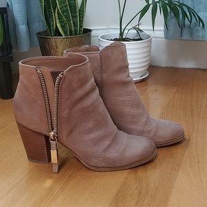 Aldo high heel booties size 10US